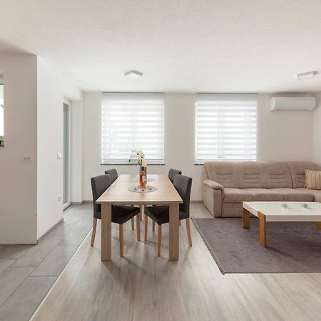 Perfect Place Apartments Kranj Esterno foto