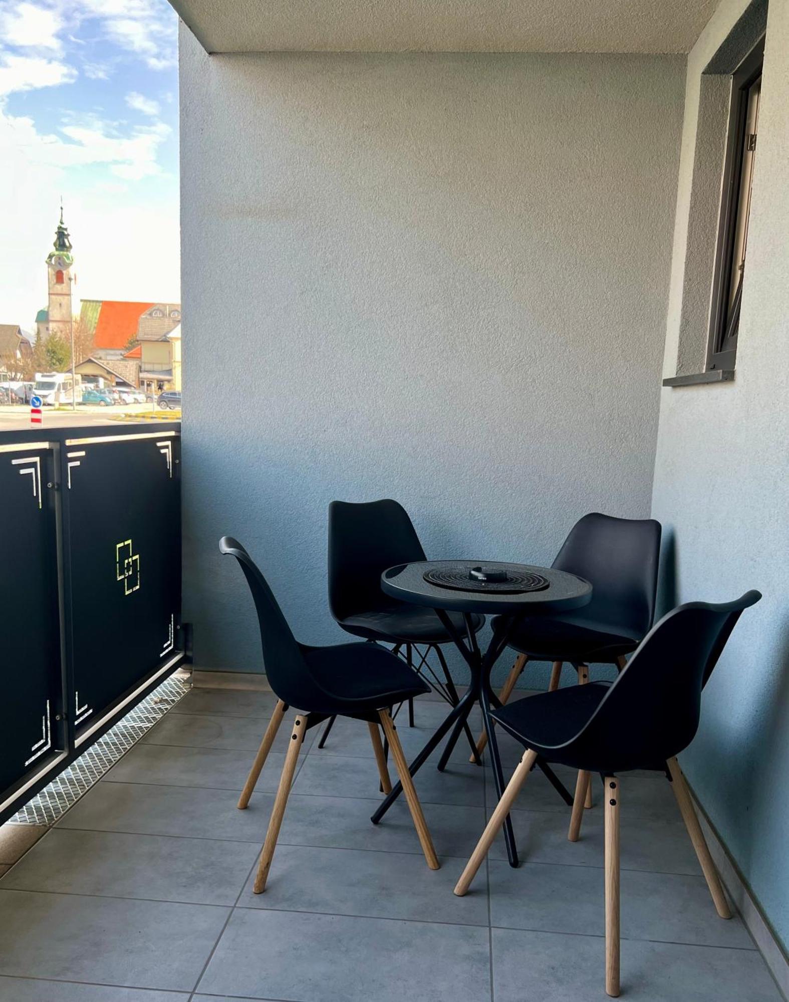 Perfect Place Apartments Kranj Esterno foto