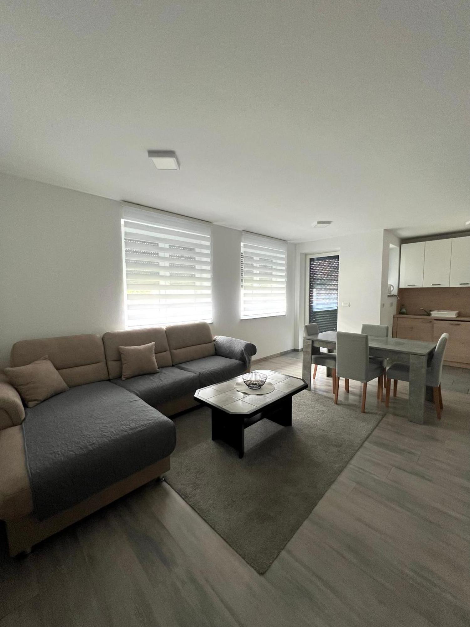 Perfect Place Apartments Kranj Esterno foto